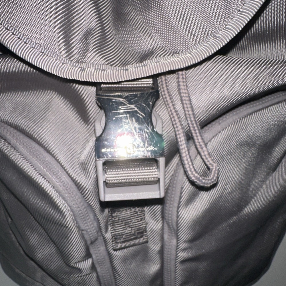 Lululemon Drawstring Backpack Bag Silver Gray - Picture 6 of 9